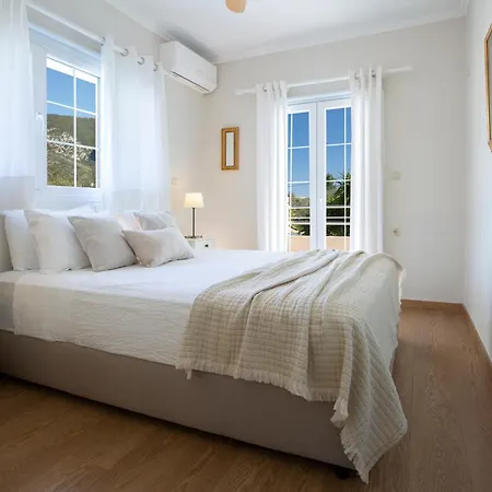 Morris Villa Nydri (Lefkada)