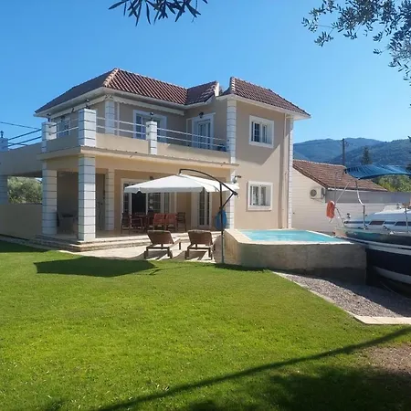Morris Villa Nydri (Lefkada)